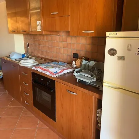 Ophi House Semesterbostad