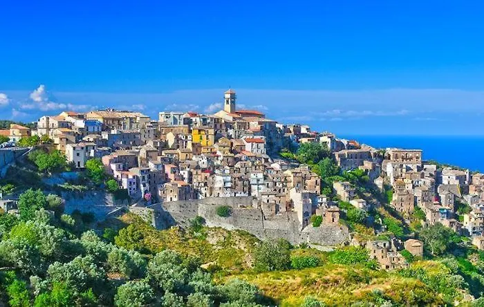 Ophi House 度假居